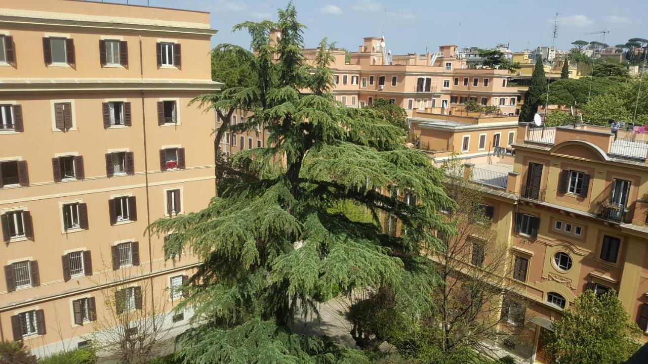 Bed & Breakfast A Casa Di Lia A Roma Extérieur photo