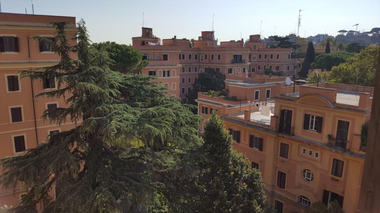 Bed & Breakfast A Casa Di Lia A Roma Extérieur photo